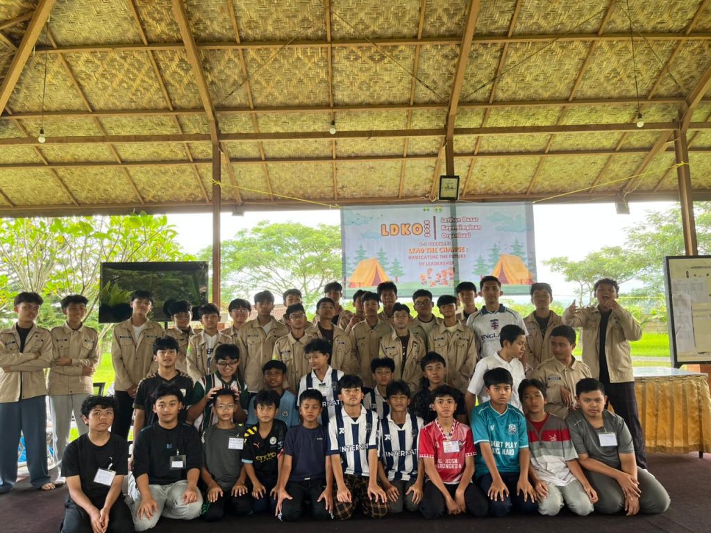 Latihan Dasar Kepemimpinan Organisasi (LDKO) OSIS SMP Internat Al Kausar